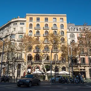 hostalin-barcelona-passeig-de-gracia.topbarcelonahotels.com/